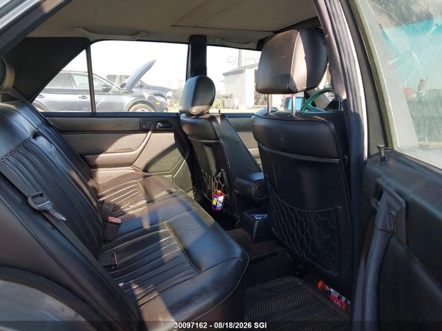 1987 Mercedes-benz 300 E მანქანა იყიდება აუქციონზე, vin: WDBEA30DXHA407819, აუქციონის ნომერი: 30097162
