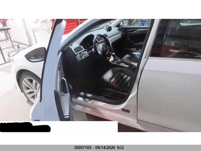 2018 Volkswagen Passat Sel Premium მანქანა იყიდება აუქციონზე, vin: 1VWCA7A3XJC024119, აუქციონის ნომერი: 30097169