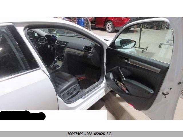 2018 Volkswagen Passat Sel Premium მანქანა იყიდება აუქციონზე, vin: 1VWCA7A3XJC024119, აუქციონის ნომერი: 30097169