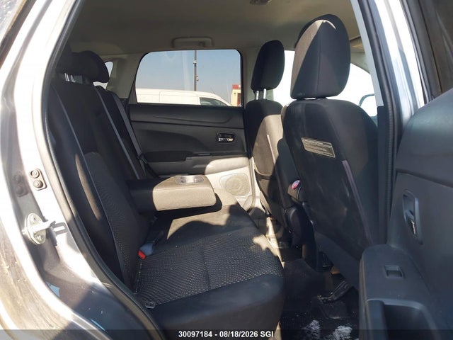 JA4AJ3AU3GZ607305 Mitsubishi RVR SE