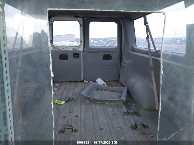 Auction sale of the 2000 Ford Econoline E350 Super Duty Wagon, vin: 1FMNE31L7YHB06178, lot number: 30097221