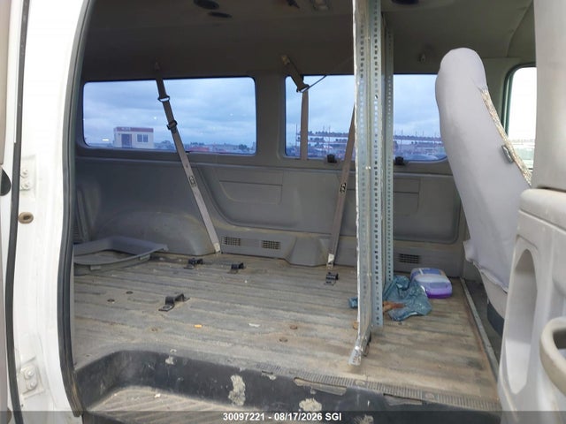 Auction sale of the 2000 Ford Econoline E350 Super Duty Wagon, vin: 1FMNE31L7YHB06178, lot number: 30097221