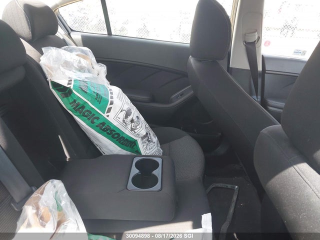 KIA FORTE LX 2018 3KPFK4A74JE238191 Image 8