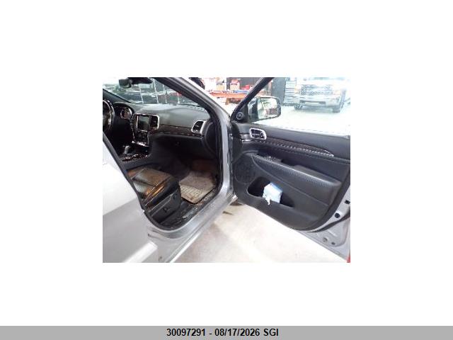 2018 Jeep Grand Cherokee Overland მანქანა იყიდება აუქციონზე, vin: 1C4RJFCG2JC308044, აუქციონის ნომერი: 30097291
