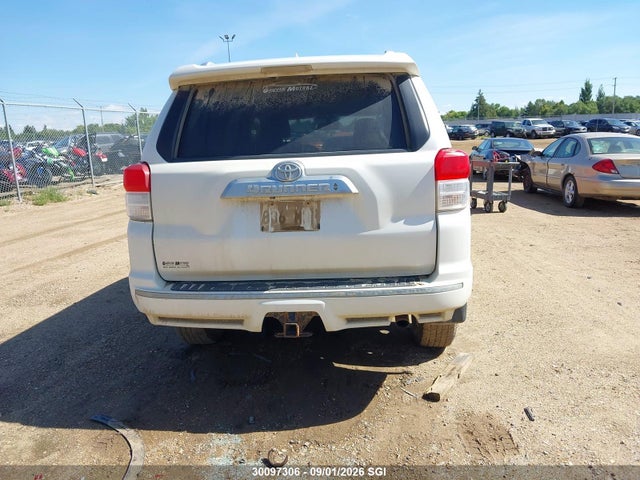 30097306 :رقم المزاد ، JTEBU5JR0D5125091 vin ، 2013 Toyota 4runner Sr5/limited/trail مزاد بيع