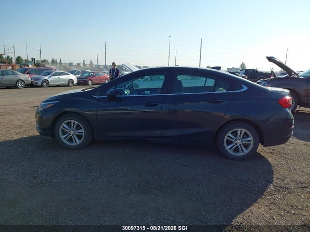 30097315 :رقم المزاد ، 1G1BE5SM6J7210675 vin ، 2018 Chevrolet Cruze Lt مزاد بيع