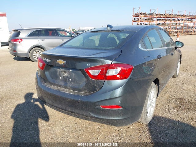 30097315 :رقم المزاد ، 1G1BE5SM6J7210675 vin ، 2018 Chevrolet Cruze Lt مزاد بيع