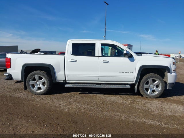2018 Chevrolet Silverado K1500 Lt მანქანა იყიდება აუქციონზე, vin: 3GCUKREC8JG303253, აუქციონის ნომერი: 30097321
