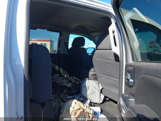 2018 Chevrolet Silverado K1500 Lt მანქანა იყიდება აუქციონზე, vin: 3GCUKREC8JG303253, აუქციონის ნომერი: 30097321