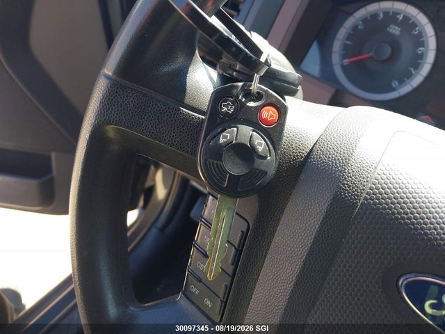 Auction sale of the 2008 Ford Escape Xlt, vin: 1FMCU93188KA35679, lot number: 30097345