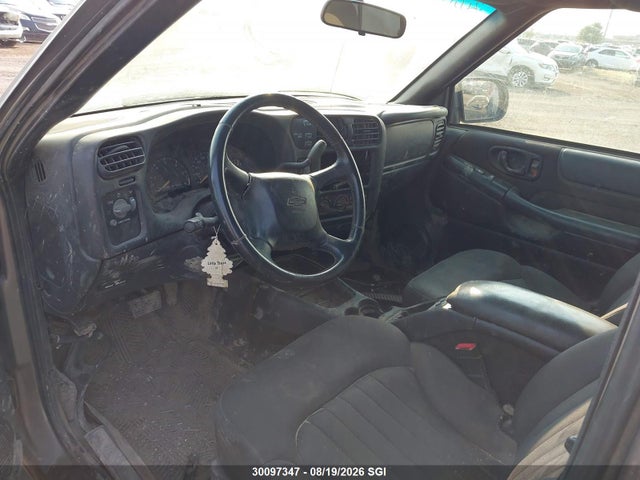 30097347 :رقم المزاد ، 1GNDT13X33K131155 vin ، 2003 Chevrolet Blazer مزاد بيع