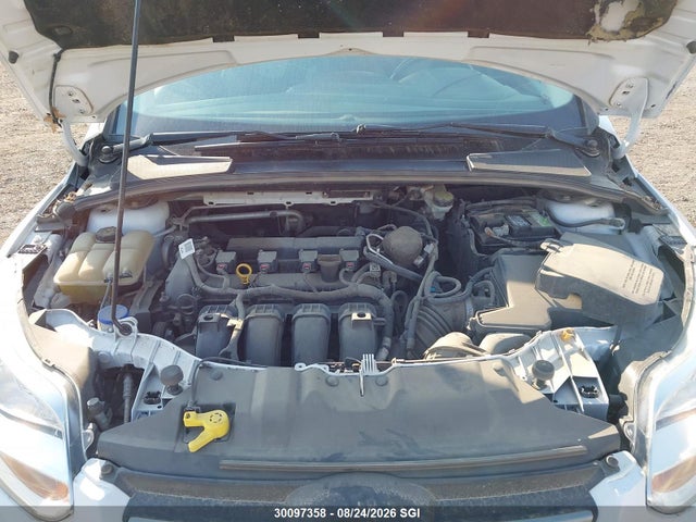 1FADP3K2XEL328700 Ford FOCUS SE
