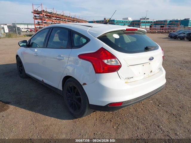 1FADP3K2XEL328700 Ford FOCUS SE