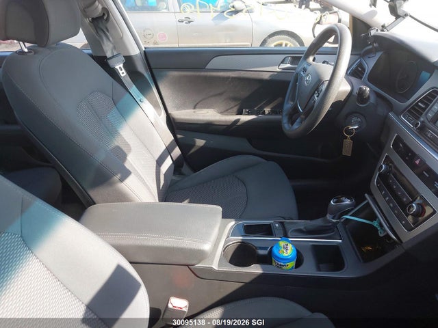 Hyundai SONATA SE 2017 5NPE24AF0HH534723 Image 5
