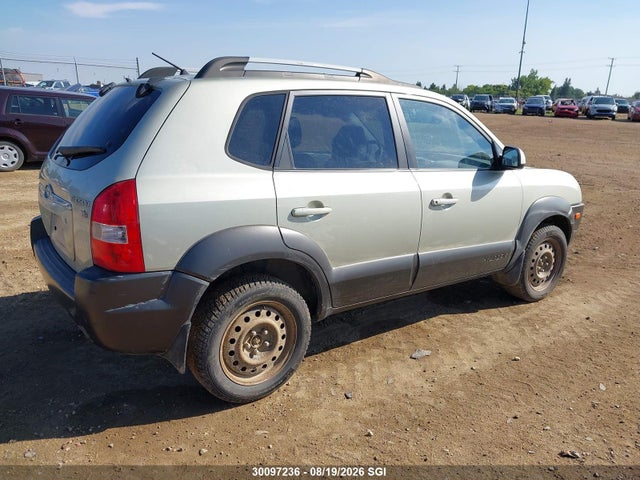 Продажа на аукционе авто 2005 Hyundai Tucson Gl, vin: KM8JM72D15U115123, номер лота: 30097236