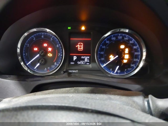 2T1BURHE5KC229526 Toyota COROLLA CE