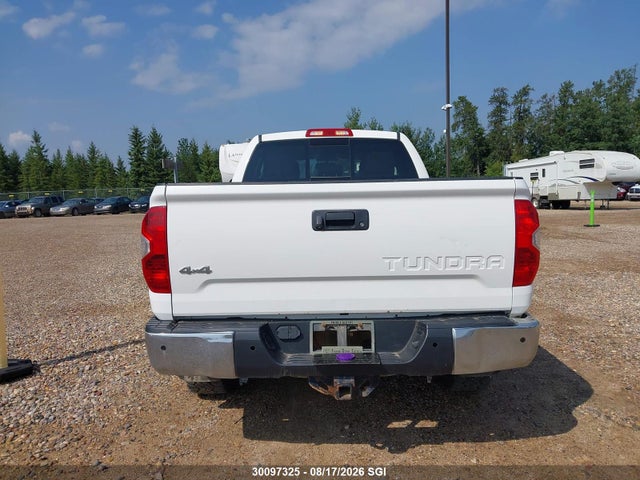 30097325 :رقم المزاد ، 5TFUY5F17FX422578 vin ، 2015 Toyota Tundra Double Cab Sr/double Cab Sr5 مزاد بيع