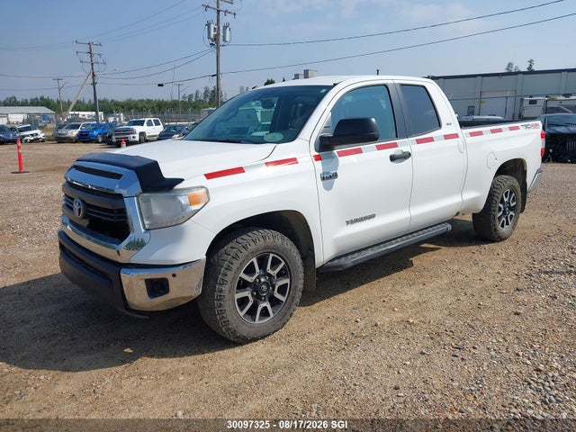 30097325 :رقم المزاد ، 5TFUY5F17FX422578 vin ، 2015 Toyota Tundra Double Cab Sr/double Cab Sr5 مزاد بيع