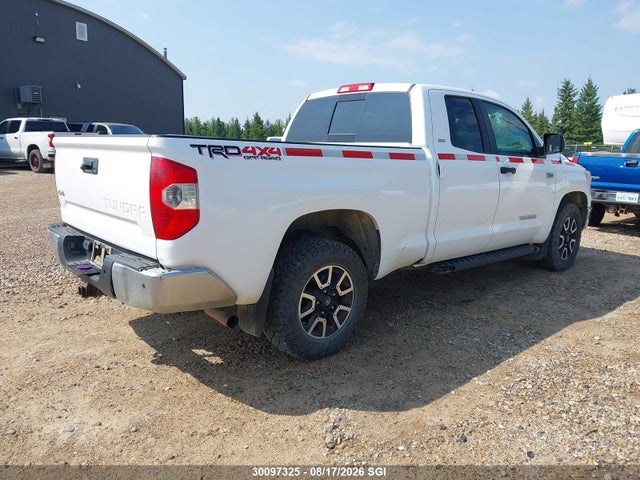 30097325 :رقم المزاد ، 5TFUY5F17FX422578 vin ، 2015 Toyota Tundra Double Cab Sr/double Cab Sr5 مزاد بيع