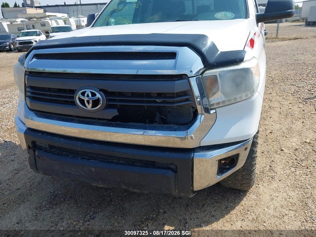 30097325 :رقم المزاد ، 5TFUY5F17FX422578 vin ، 2015 Toyota Tundra Double Cab Sr/double Cab Sr5 مزاد بيع
