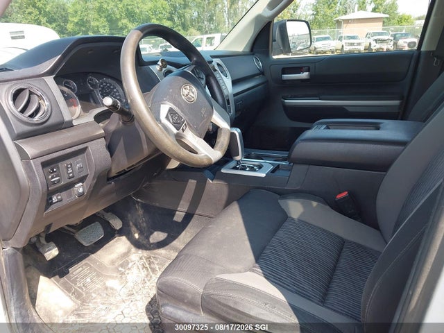 30097325 :رقم المزاد ، 5TFUY5F17FX422578 vin ، 2015 Toyota Tundra Double Cab Sr/double Cab Sr5 مزاد بيع
