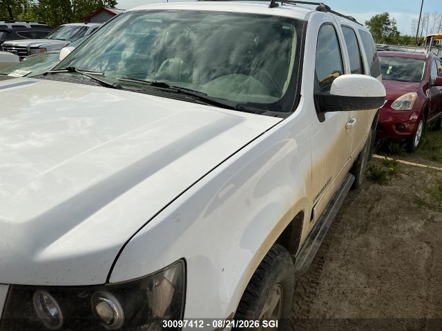 2010 Chevrolet Suburban K1500 Lt მანქანა იყიდება აუქციონზე, vin: 1GNUKJE34AR121588, აუქციონის ნომერი: 30097412
