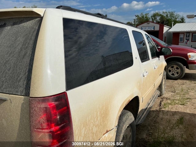 2010 Chevrolet Suburban K1500 Lt მანქანა იყიდება აუქციონზე, vin: 1GNUKJE34AR121588, აუქციონის ნომერი: 30097412