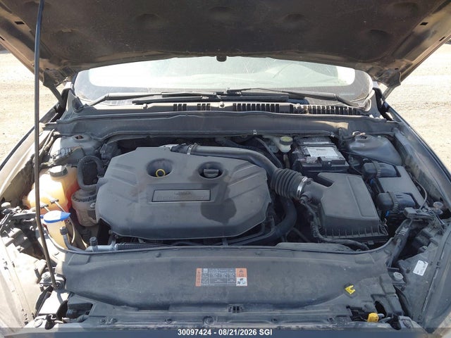3FA6P0T99GR161074 Ford FUSION SE
