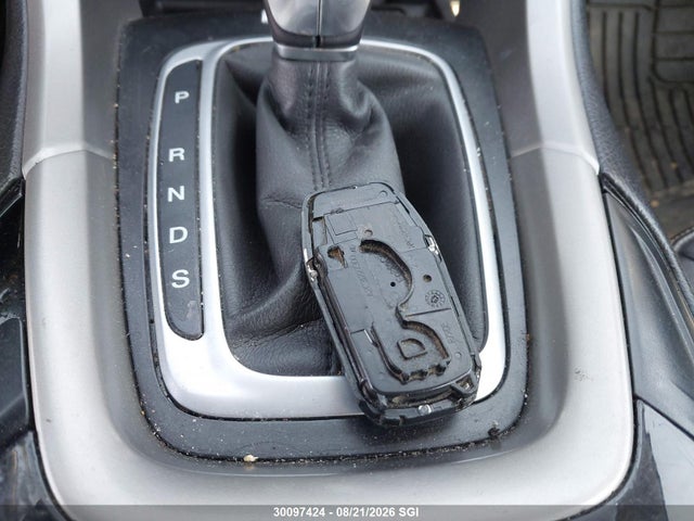3FA6P0T99GR161074 Ford FUSION SE
