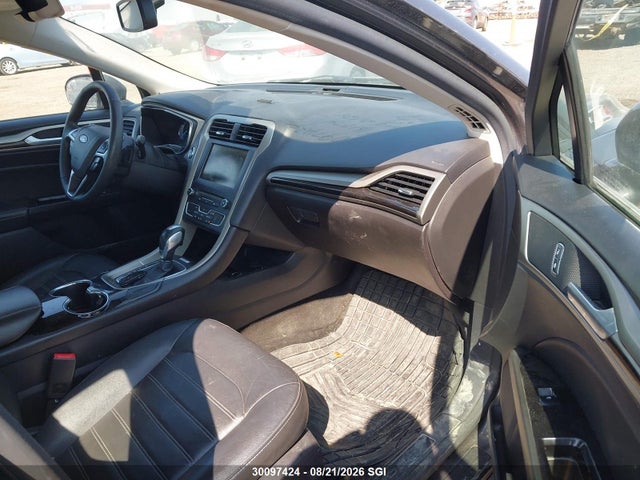 3FA6P0T99GR161074 Ford FUSION SE