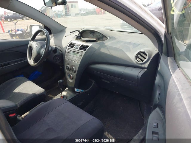 30097444 :رقم المزاد ، JTDBT4K39B1404801 vin ، 2011 Toyota Yaris مزاد بيع