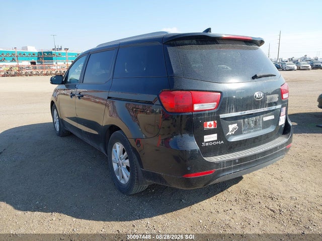 KIA SEDONA LX 2017 KNDMB5C14H6249939 Image 3