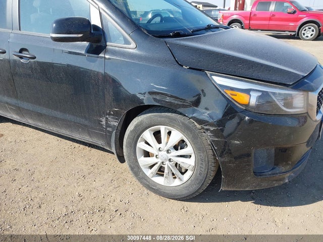 KIA SEDONA LX 2017 KNDMB5C14H6249939 Image 6