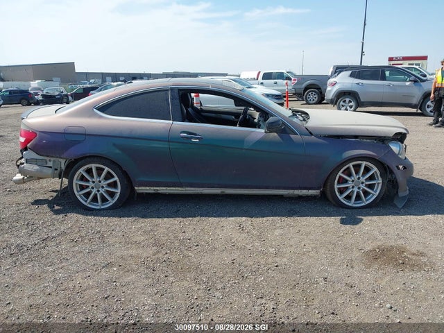 30097510 :رقم المزاد ، WDDGJ8JBXEG301535 vin ، 2014 Mercedes-benz C 350 4matic مزاد بيع