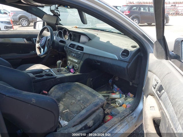 30097510 :رقم المزاد ، WDDGJ8JBXEG301535 vin ، 2014 Mercedes-benz C 350 4matic مزاد بيع