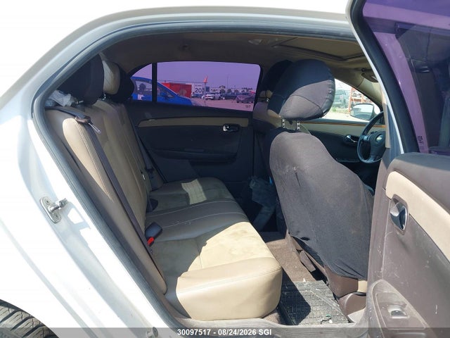 30097517 :رقم المزاد ، 1G1ZD5E75AF270184 vin ، 2010 Chevrolet Malibu 2lt مزاد بيع