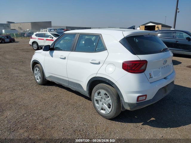 Hyundai Venue Se 2022 KMHRB8A39NU157725 Image 3