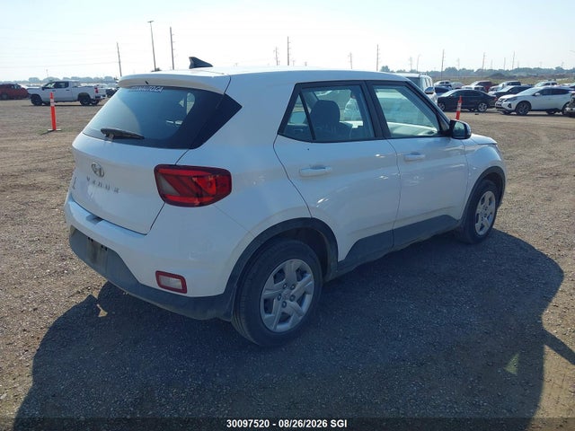 Hyundai Venue Se 2022 KMHRB8A39NU157725 Image 4