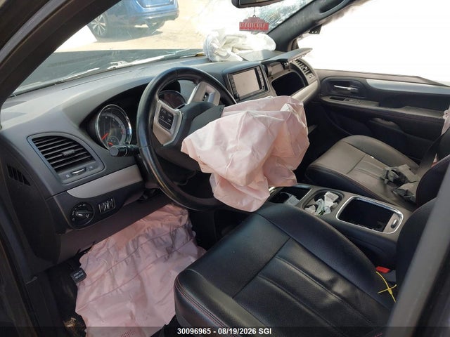 2C4RDGEG1JR313902 Dodge Grand Caravan Gt