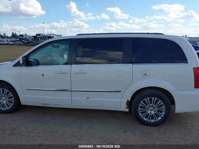 30095885 :رقم المزاد ، 2C4RC1CG2DR671016 vin ، 2013 Chrysler Town & Country Touring L مزاد بيع