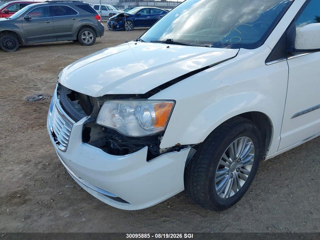 30095885 :رقم المزاد ، 2C4RC1CG2DR671016 vin ، 2013 Chrysler Town & Country Touring L مزاد بيع