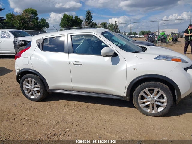2013 Nissan Juke S/sv/sl მანქანა იყიდება აუქციონზე, vin: JN8AF5MV0DT208670, აუქციონის ნომერი: 30096044