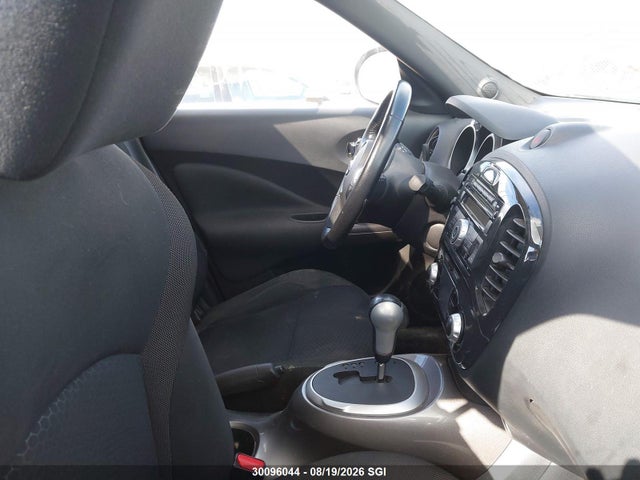 2013 Nissan Juke S/sv/sl მანქანა იყიდება აუქციონზე, vin: JN8AF5MV0DT208670, აუქციონის ნომერი: 30096044