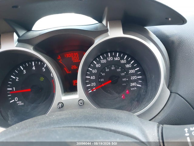 2013 Nissan Juke S/sv/sl მანქანა იყიდება აუქციონზე, vin: JN8AF5MV0DT208670, აუქციონის ნომერი: 30096044