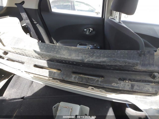2013 Nissan Juke S/sv/sl მანქანა იყიდება აუქციონზე, vin: JN8AF5MV0DT208670, აუქციონის ნომერი: 30096044