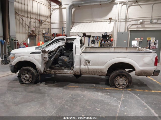 2015 Ford F250 Super Duty მანქანა იყიდება აუქციონზე, vin: 1FTBF2B67FEB65382, აუქციონის ნომერი: 30096128