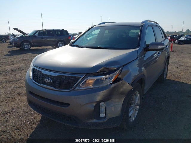 KIA SORENTO LX 2014 5XYKTDA7XEG468063 Image 2