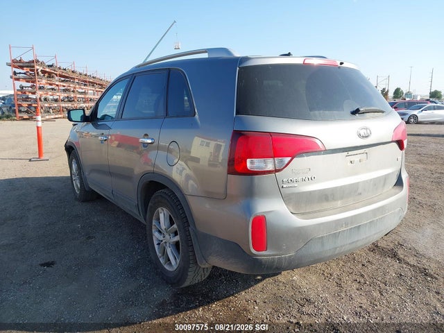 KIA SORENTO LX 2014 5XYKTDA7XEG468063 Image 3