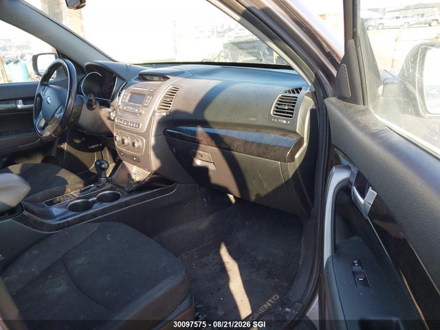 KIA SORENTO LX 2014 5XYKTDA7XEG468063 Image 5