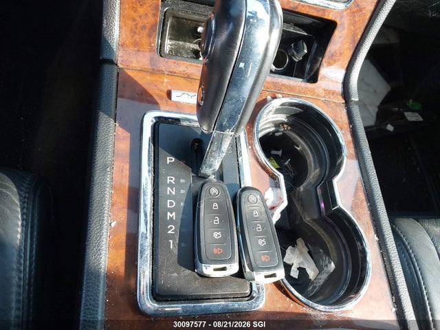 5LMJJ3JT2GEL02536 Lincoln Navigator L/select
